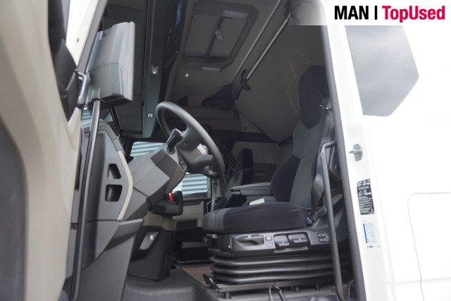 MAN TGX 18.480 4x2 BL SA / OptiView / 2 Tanks / LED - 트랙터 유닛 : 사진 4 MAN TGX 18.480 4x2 BL SA / OptiView / 2 Tanks / LED - 트랙터 유닛 : 사진 4