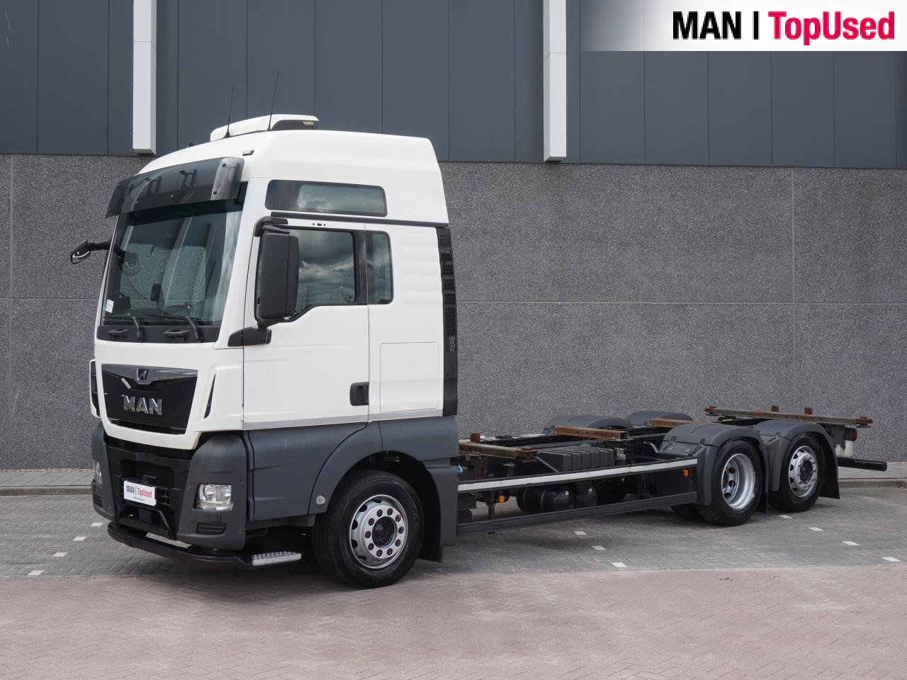 MAN TGX 26.510 6X2-4 LL / BDF / Lift-Axle / Euro 6 - 컨테이너 운반 장치/ 스와프 보디 트럭 : 사진 1 MAN TGX 26.510 6X2-4 LL / BDF / Lift-Axle / Euro 6 - 컨테이너 운반 장치/ 스와프 보디 트럭 : 사진 1