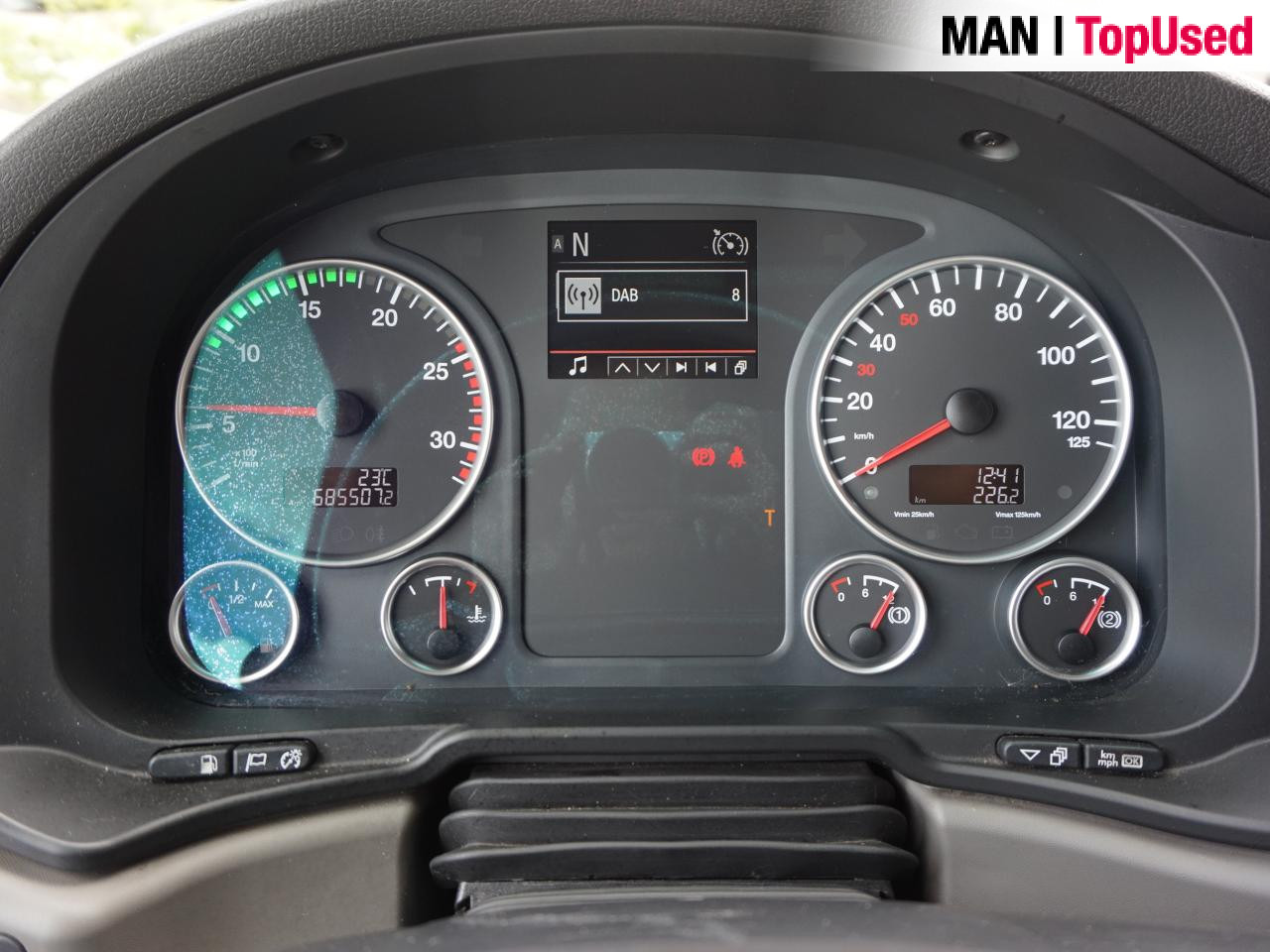 MAN TGX 26.510 6X2-4 LL / BDF / Lift-Axle / Euro 6 - 컨테이너 운반 장치/ 스와프 보디 트럭 : 사진 3 MAN TGX 26.510 6X2-4 LL / BDF / Lift-Axle / Euro 6 - 컨테이너 운반 장치/ 스와프 보디 트럭 : 사진 3