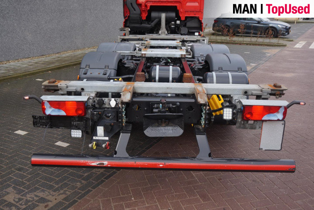 MAN TGX 26.510 6x2-2 LL CH / BDF - 컨테이너 운반 장치/ 스와프 보디 트럭 : 사진 2 MAN TGX 26.510 6x2-2 LL CH / BDF - 컨테이너 운반 장치/ 스와프 보디 트럭 : 사진 2