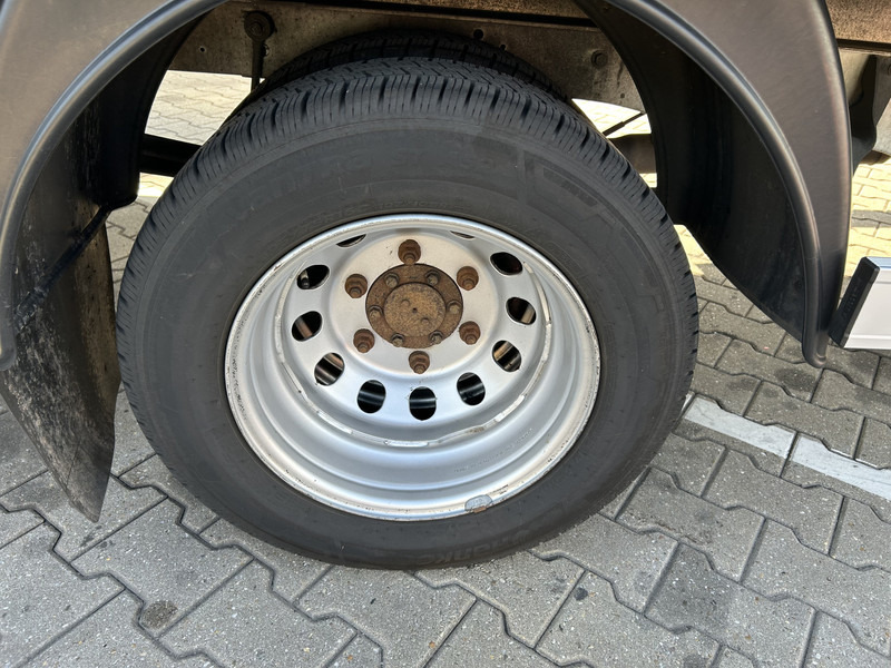 박스 밴 Ford Transit 2.0 TDCI Trend RWD / Box / Loadlift / Full Options : 사진 17