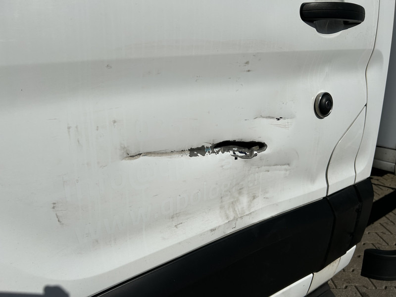 박스 밴 Ford Transit 2.0 TDCI Trend RWD / Box / Loadlift / Full Options : 사진 14