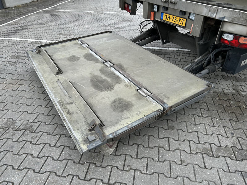 H.T.F. HZO 39 / Carrier Vector 1800 Frigo / Flowers / Loadlift 2500 kg / NL Trailer - 냉동 세미 트레일러 : 사진 5 H.T.F. HZO 39 / Carrier Vector 1800 Frigo / Flowers / Loadlift 2500 kg / NL Trailer - 냉동 세미 트레일러 : 사진 5
