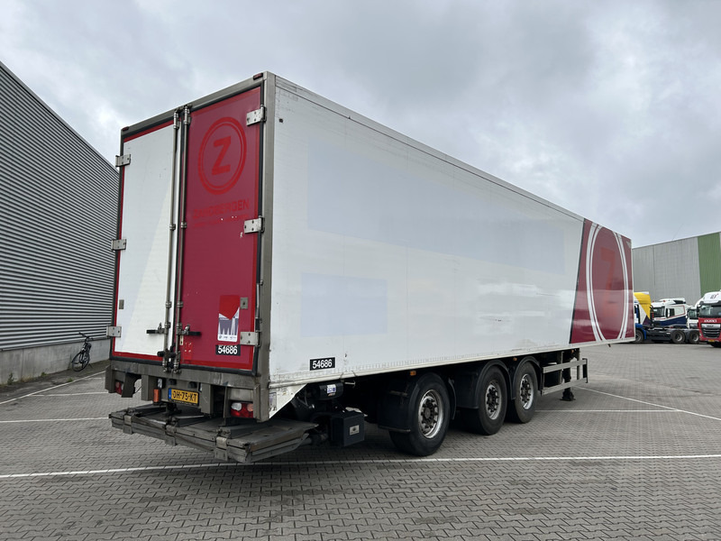 H.T.F. HZO 39 / Carrier Vector 1800 Frigo / Flowers / Loadlift 2500 kg / NL Trailer - 냉동 세미 트레일러 : 사진 2 H.T.F. HZO 39 / Carrier Vector 1800 Frigo / Flowers / Loadlift 2500 kg / NL Trailer - 냉동 세미 트레일러 : 사진 2