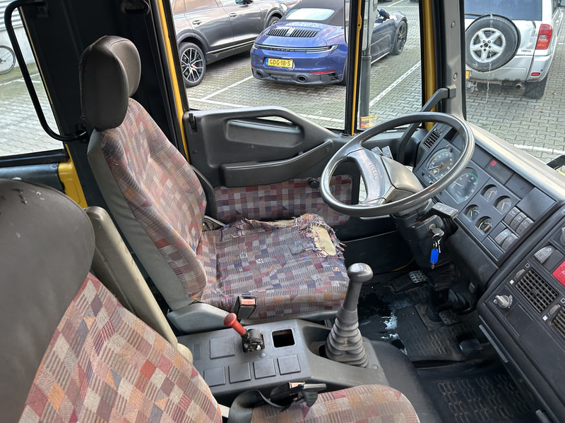 Iveco EuroCargo 80E15 / Double Cab / Manual / 427 dkm / Blad - Blad / Box Truck - 박스 트럭 : 사진 3 Iveco EuroCargo 80E15 / Double Cab / Manual / 427 dkm / Blad - Blad / Box Truck - 박스 트럭 : 사진 3