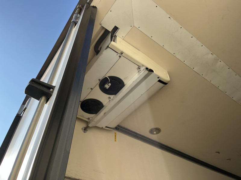 Krone Cool Liner / Carrier Vector 1850 mt / Frigo Box / Loadlift / NL Trailer - 냉동 세미 트레일러 : 사진 4 Krone Cool Liner / Carrier Vector 1850 mt / Frigo Box / Loadlift / NL Trailer - 냉동 세미 트레일러 : 사진 4