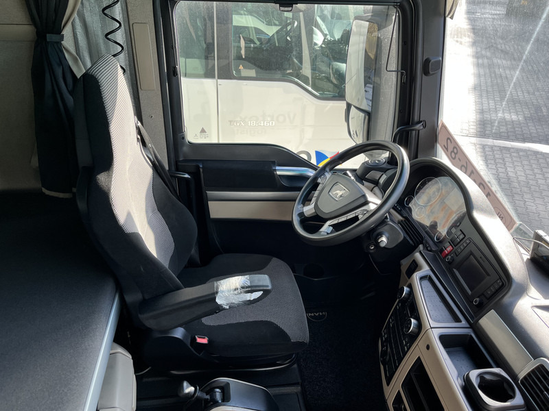 MAN TGX 18.460 XXL / Motor Defect -> Not Running / Retarder / 526 dkm / 2 Tanks - 트랙터 유닛 : 사진 3 MAN TGX 18.460 XXL / Motor Defect -> Not Running / Retarder / 526 dkm / 2 Tanks - 트랙터 유닛 : 사진 3