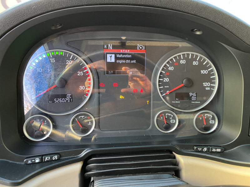 MAN TGX 18.460 XXL / Motor Defect -> Not Running / Retarder / 526 dkm / 2 Tanks - 트랙터 유닛 : 사진 4 MAN TGX 18.460 XXL / Motor Defect -> Not Running / Retarder / 526 dkm / 2 Tanks - 트랙터 유닛 : 사진 4