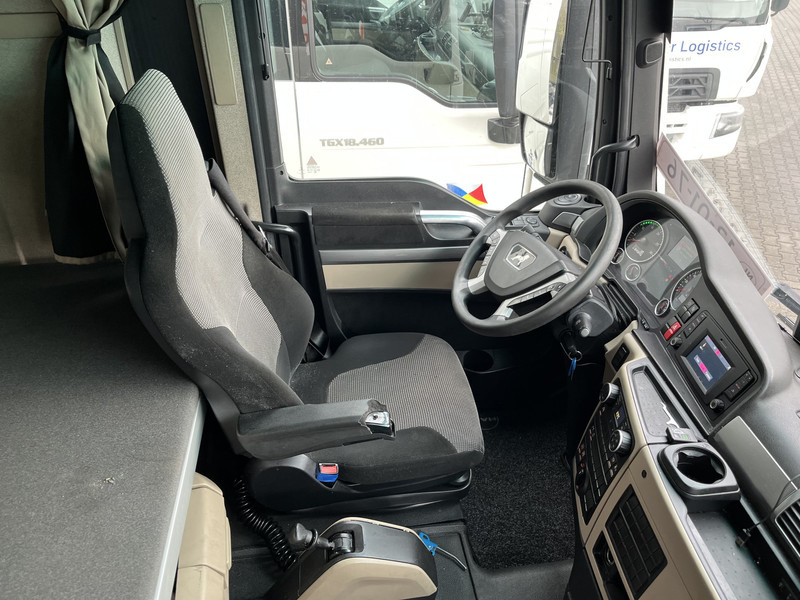 MAN TGX 18.460 XXL / Motor Defect -> Not Running / Retarder / 645 dkm / 2 Tanks - 트랙터 유닛 : 사진 3 MAN TGX 18.460 XXL / Motor Defect -> Not Running / Retarder / 645 dkm / 2 Tanks - 트랙터 유닛 : 사진 3