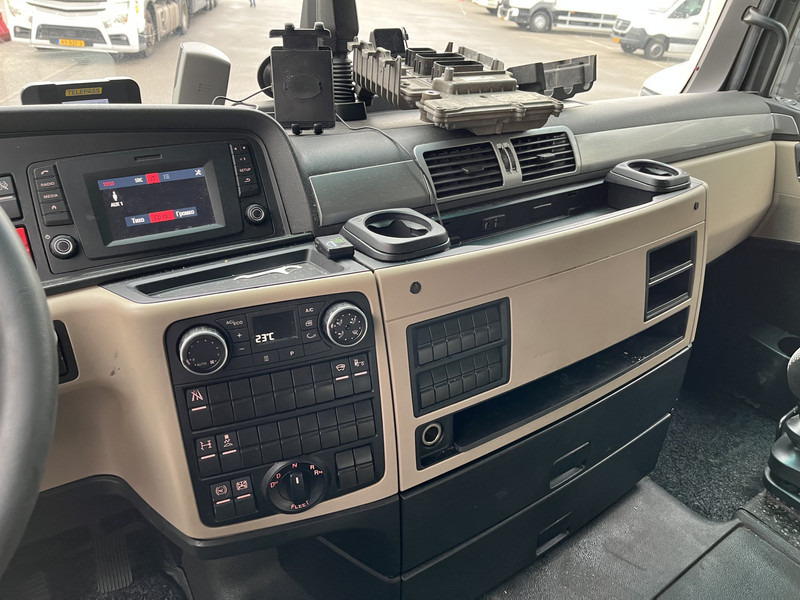 MAN TGX 18.460 XXL / Motor Defect -> Not Running / Retarder / 645 dkm / 2 Tanks - 트랙터 유닛 : 사진 5 MAN TGX 18.460 XXL / Motor Defect -> Not Running / Retarder / 645 dkm / 2 Tanks - 트랙터 유닛 : 사진 5