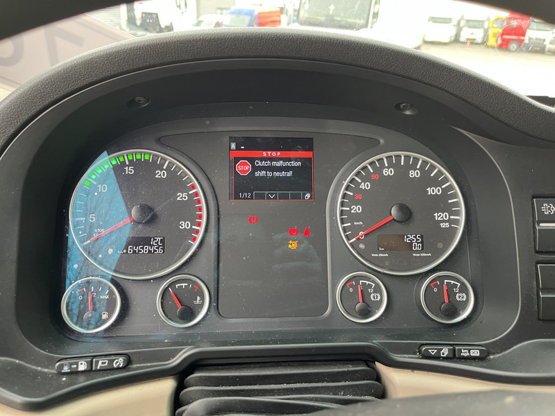 MAN TGX 18.460 XXL / Motor Defect -> Not Running / Retarder / 645 dkm / 2 Tanks - 트랙터 유닛 : 사진 4 MAN TGX 18.460 XXL / Motor Defect -> Not Running / Retarder / 645 dkm / 2 Tanks - 트랙터 유닛 : 사진 4