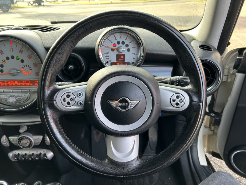 MINI Clubman 1.6 Cooper RHD / Airco / APK TUV 11-25 - 차량 : 사진 4 MINI Clubman 1.6 Cooper RHD / Airco / APK TUV 11-25 - 차량 : 사진 4