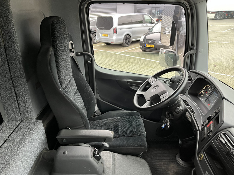 Mercedes-Benz Atego 816 / Horse Truck - 3 Horses / Camper / NL Truck - 말 트레일러 : 사진 3 Mercedes-Benz Atego 816 / Horse Truck - 3 Horses / Camper / NL Truck - 말 트레일러 : 사진 3