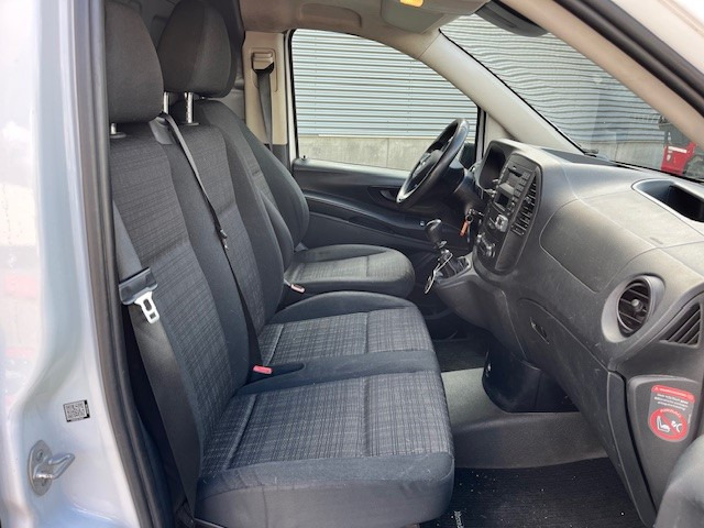 Mercedes-Benz Vito 109 CDI Lang / Airco / Cruise / Trekhaak / APK 01-26 - 소형 밴 : 사진 4 Mercedes-Benz Vito 109 CDI Lang / Airco / Cruise / Trekhaak / APK 01-26 - 소형 밴 : 사진 4
