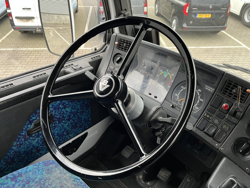Scania R 143H V8 500 Streamline / V8 Sound / Retarder / Old Skool Classic - 트랙터 유닛 : 사진 4 Scania R 143H V8 500 Streamline / V8 Sound / Retarder / Old Skool Classic - 트랙터 유닛 : 사진 4