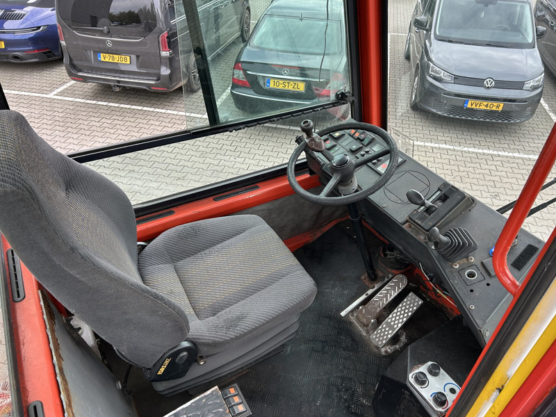 Terberg YT 180 / BDF Umsetzer / Wechselhubwagen / Terminal Truck / Mercedes Motor - 컨테이너 운반 장치/ 스와프 보디 트럭 : 사진 3 Terberg YT 180 / BDF Umsetzer / Wechselhubwagen / Terminal Truck / Mercedes Motor - 컨테이너 운반 장치/ 스와프 보디 트럭 : 사진 3