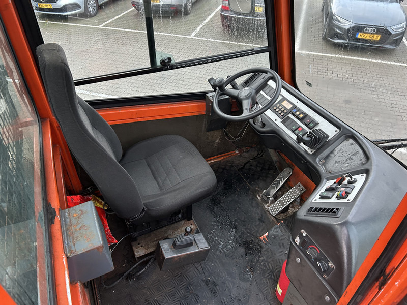 Terberg YT 182 / Allison / Cummins / 2006 / Terminal Tractor - 트랙터 유닛 : 사진 3 Terberg YT 182 / Allison / Cummins / 2006 / Terminal Tractor - 트랙터 유닛 : 사진 3