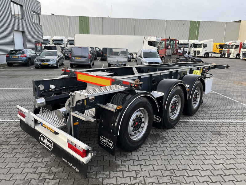 Van Hool A3C002 / ADR / 3x SAF / 20 FT Container / TE HUUR - 컨테이너 운반 장치/ 스와프 보디 세미 트레일러 : 사진 2 Van Hool A3C002 / ADR / 3x SAF / 20 FT Container / TE HUUR - 컨테이너 운반 장치/ 스와프 보디 세미 트레일러 : 사진 2