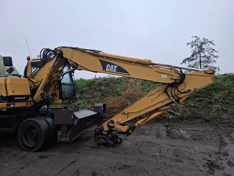 Caterpillar M318 - 휠 굴삭기 : 사진 4 Caterpillar M318 - 휠 굴삭기 : 사진 4