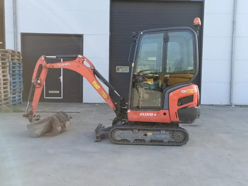 Kubota KX019-4 - 미니 굴삭기 : 사진 3 Kubota KX019-4 - 미니 굴삭기 : 사진 3