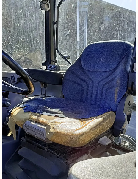 New Holland TS90 TS90 - 장궤형 트랙터 : 사진 5 New Holland TS90 TS90 - 장궤형 트랙터 : 사진 5