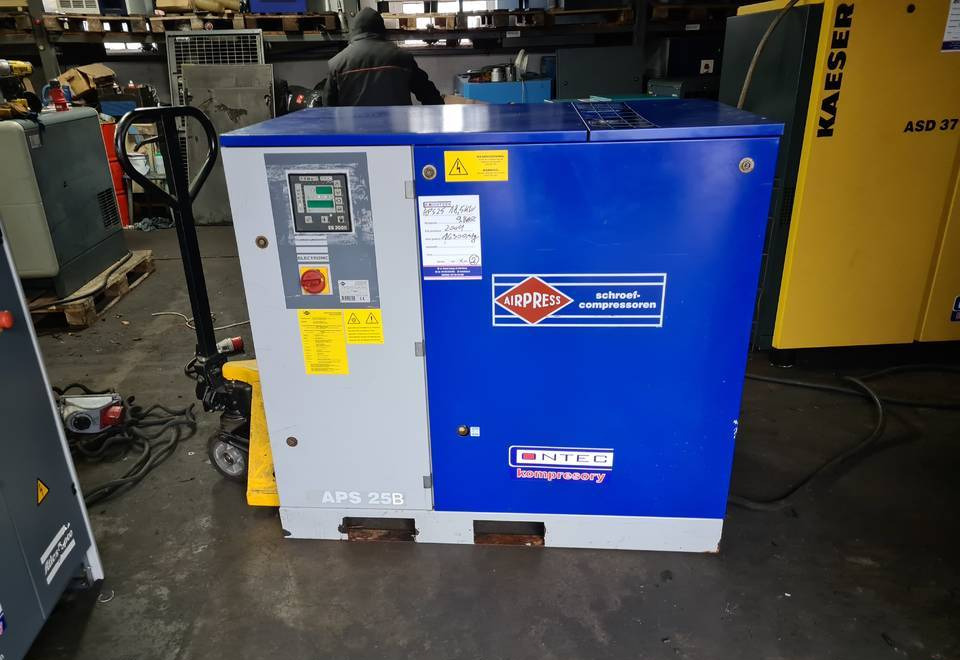 Kompresor śrubowy AIRPRESS APS 25, 18,5 kw, (2) - 공기 압축기 : 사진 4 Kompresor śrubowy AIRPRESS APS 25, 18,5 kw, (2) - 공기 압축기 : 사진 4