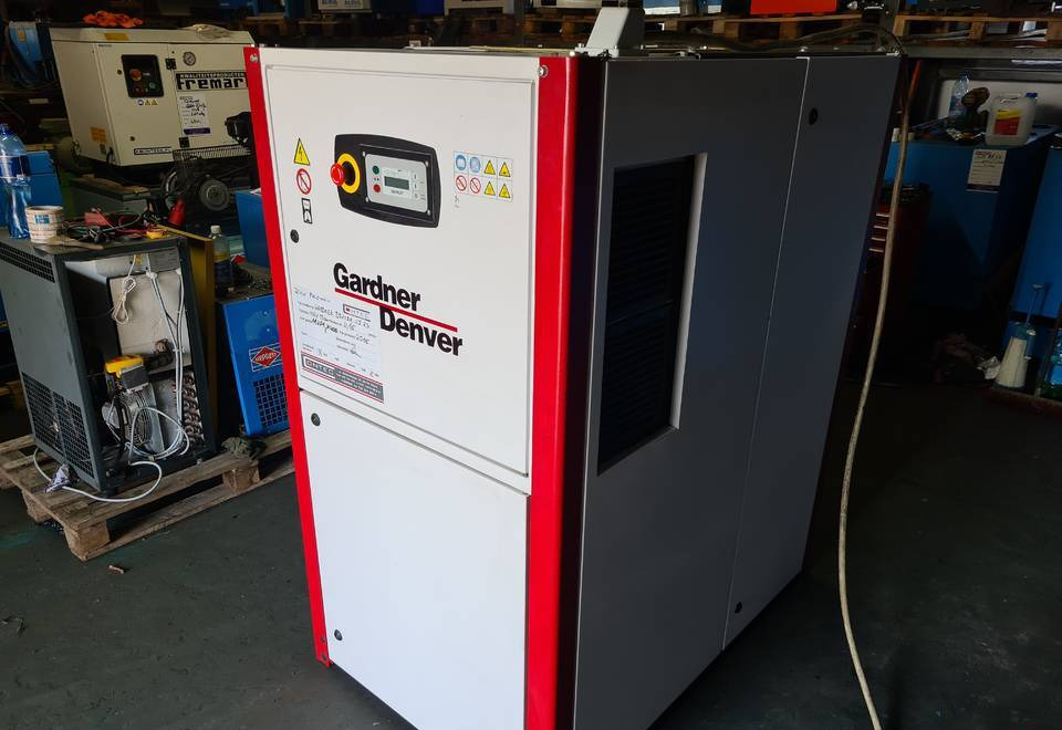 Kompresor śrubowy GARDNER DENVER VS 23 23 kw, Falownik - 공기 압축기 : 사진 4 Kompresor śrubowy GARDNER DENVER VS 23 23 kw, Falownik - 공기 압축기 : 사진 4