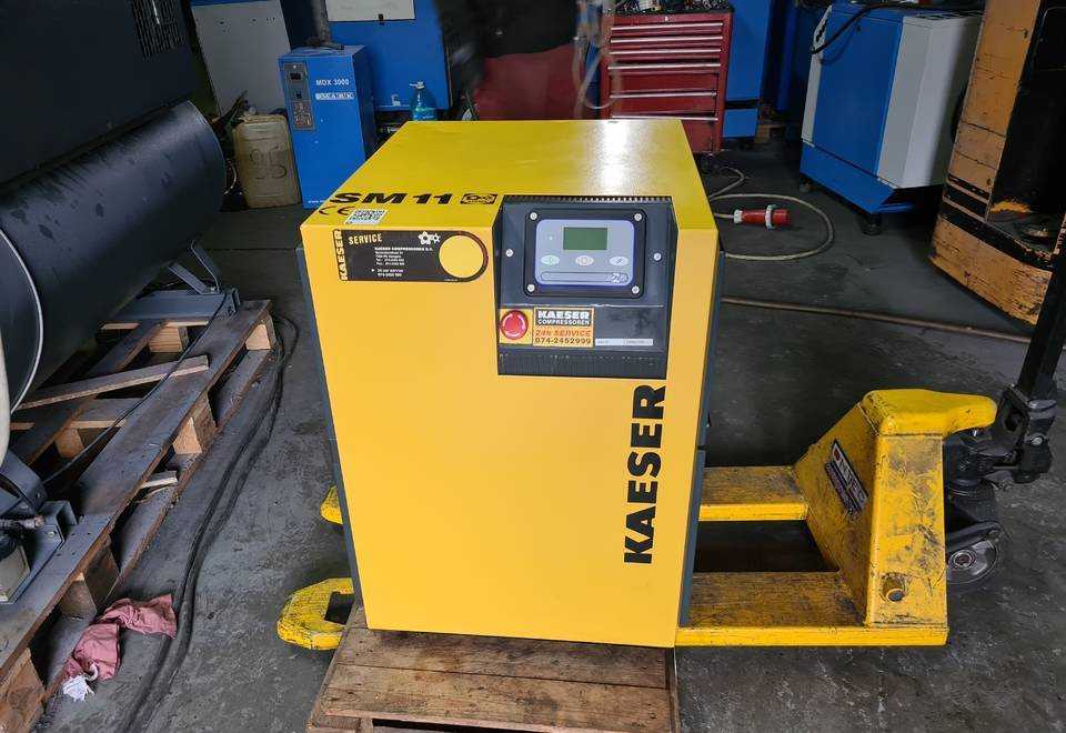 Kompresor śrubowy KAESER SM 11 7,5 kw - 공기 압축기 : 사진 4 Kompresor śrubowy KAESER SM 11 7,5 kw - 공기 압축기 : 사진 4
