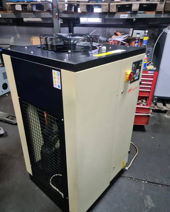 Osuszacz ziębniczy INGERSOLL RAND 13m3 - 식품기계 : 사진 3 Osuszacz ziębniczy INGERSOLL RAND 13m3 - 식품기계 : 사진 3