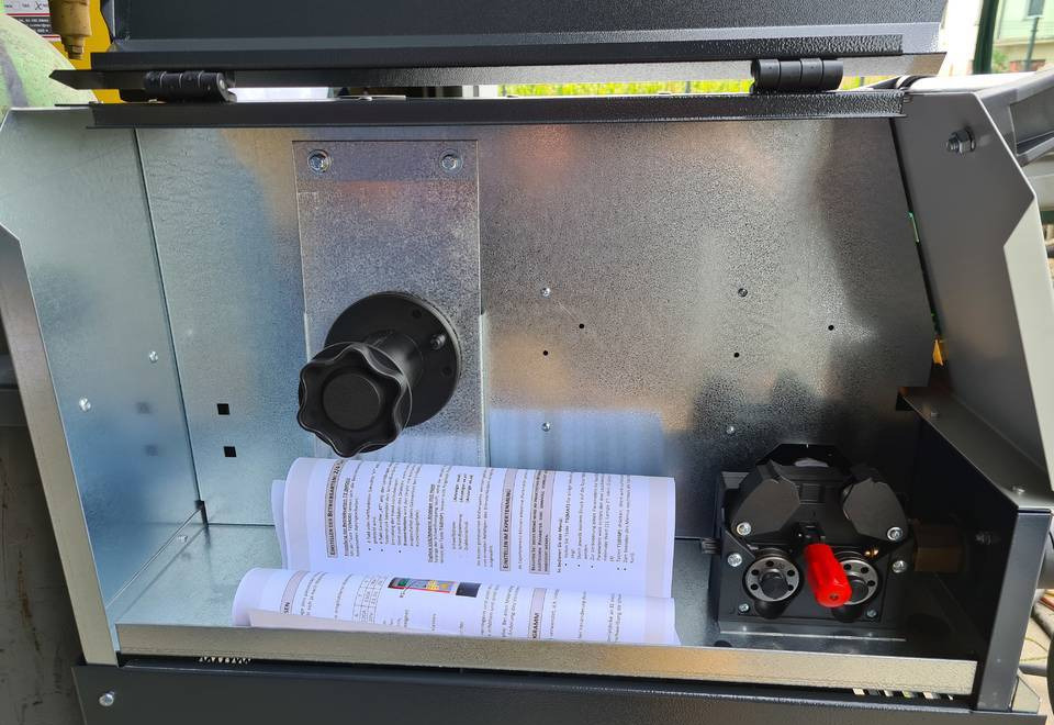 SPAWARKA MIG WELDKAR 300 Synergic 300A - 용접 장비 : 사진 5 SPAWARKA MIG WELDKAR 300 Synergic 300A - 용접 장비 : 사진 5