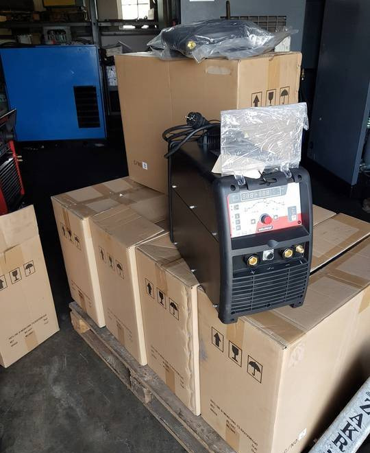Spawarka Tig CEBORA WK 2025 AC/DC Puls, 200 A - 용접 장비 : 사진 4 Spawarka Tig CEBORA WK 2025 AC/DC Puls, 200 A - 용접 장비 : 사진 4