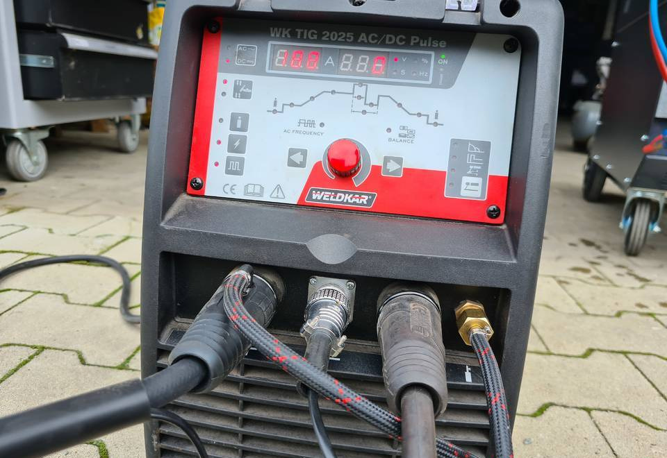 Spawarka Tig WELDKAR WK 2025 AC/DC Puls, 200A - 용접 장비 : 사진 1 Spawarka Tig WELDKAR WK 2025 AC/DC Puls, 200A - 용접 장비 : 사진 1