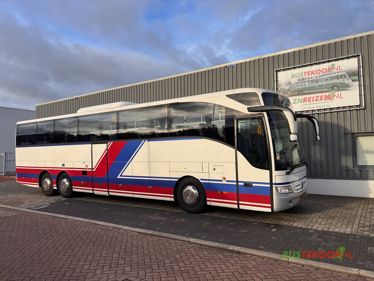 Mercedes Tourismo 16 RHD-M 57 Pl. - 대형 버스 : 사진 1 Mercedes Tourismo 16 RHD-M 57 Pl. - 대형 버스 : 사진 1