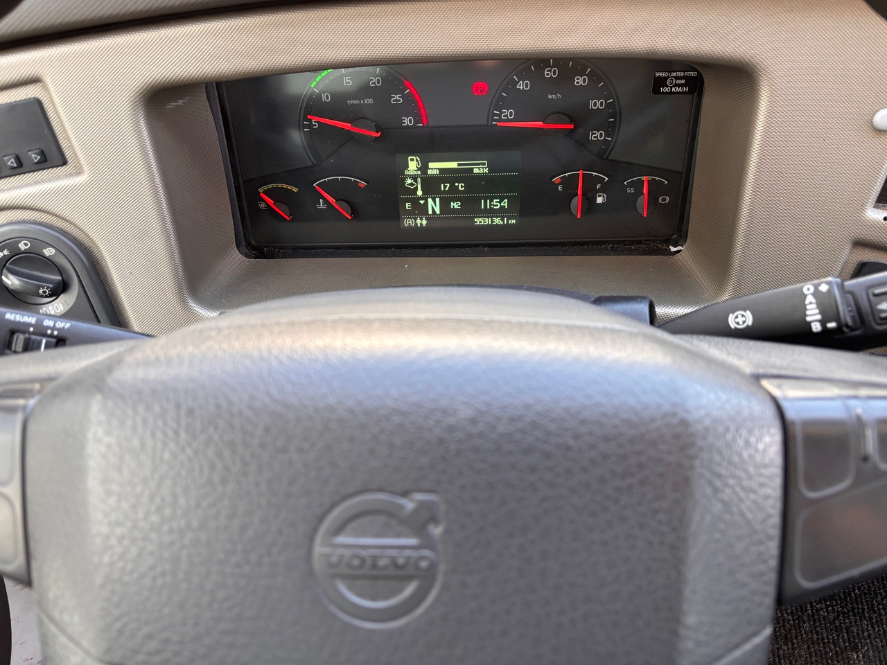 대형 버스 Volvo B11R SUNSUNDEGUI SC7, Euro 6. : 사진 17