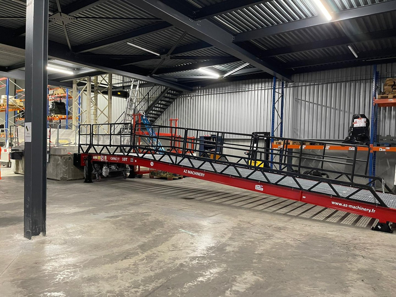 **RENTAL** Loading Ramp with with hydraulic tilting bridge - AZ RAMP - STAR- 8T. 8 ton capacity - 로딩 램프 : 사진 2 **RENTAL** Loading Ramp with with hydraulic tilting bridge - AZ RAMP - STAR- 8T. 8 ton capacity - 로딩 램프 : 사진 2
