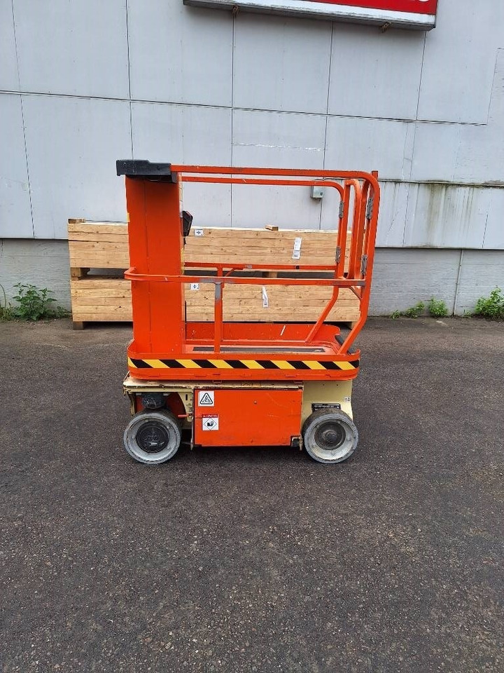 JLG 1230 ES Muuttoale! - 시저 리프트 : 사진 1 JLG 1230 ES Muuttoale! - 시저 리프트 : 사진 1
