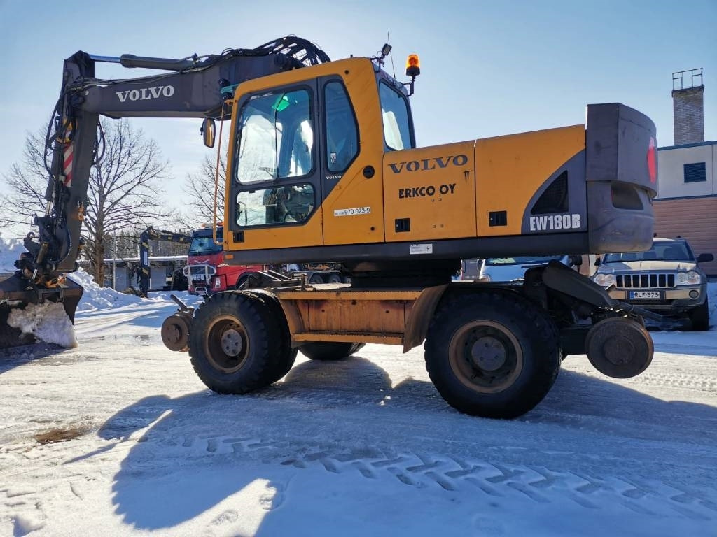 Volvo EW 180 B - 휠 굴삭기 : 사진 1 Volvo EW 180 B - 휠 굴삭기 : 사진 1
