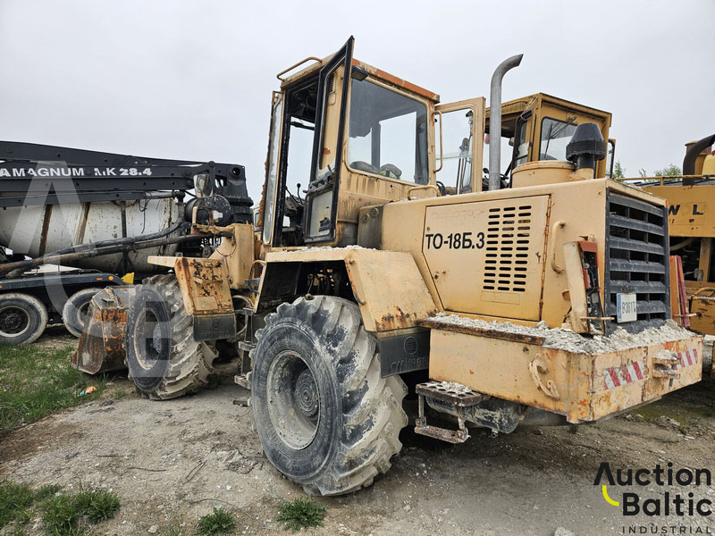 Amkodor TO-18.B3 - 휠 로더 : 사진 3 Amkodor TO-18.B3 - 휠 로더 : 사진 3