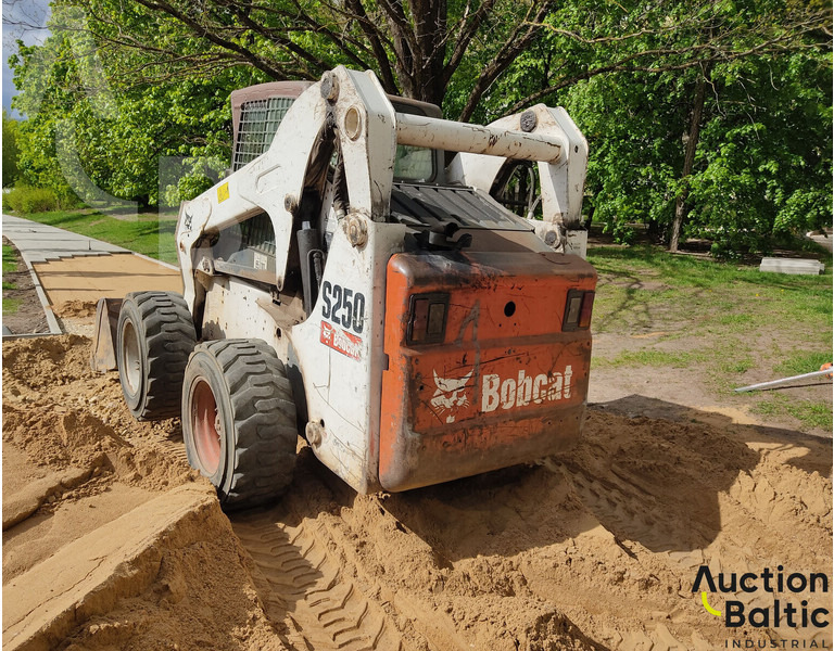 Bobcat S 250 - 스키드 스티어 로더 : 사진 3 Bobcat S 250 - 스키드 스티어 로더 : 사진 3