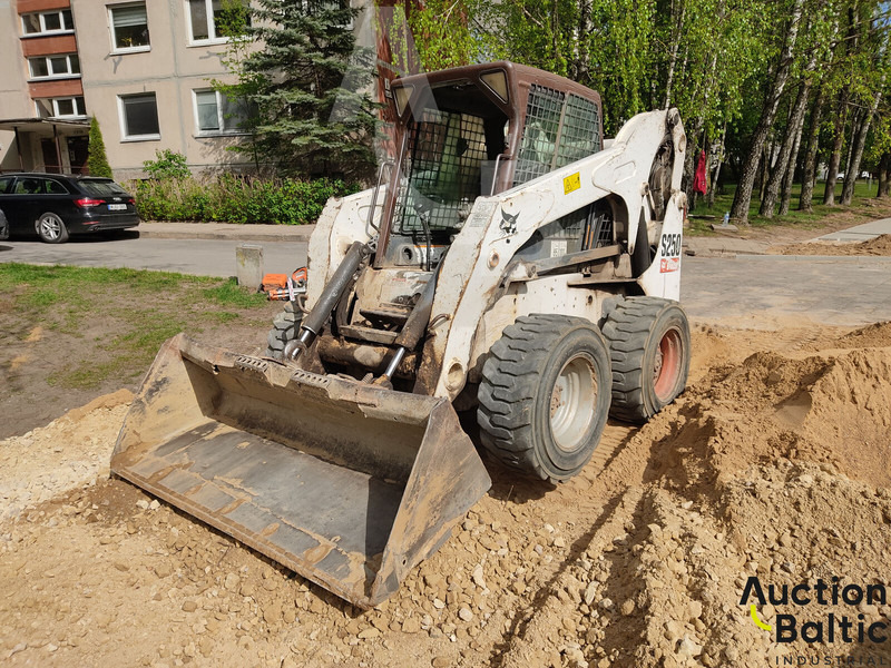 Bobcat S 250 - 스키드 스티어 로더 : 사진 1 Bobcat S 250 - 스키드 스티어 로더 : 사진 1