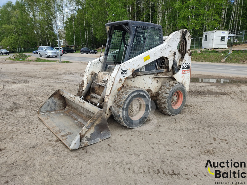 Bobcat S 250 - 스키드 스티어 로더 : 사진 2 Bobcat S 250 - 스키드 스티어 로더 : 사진 2