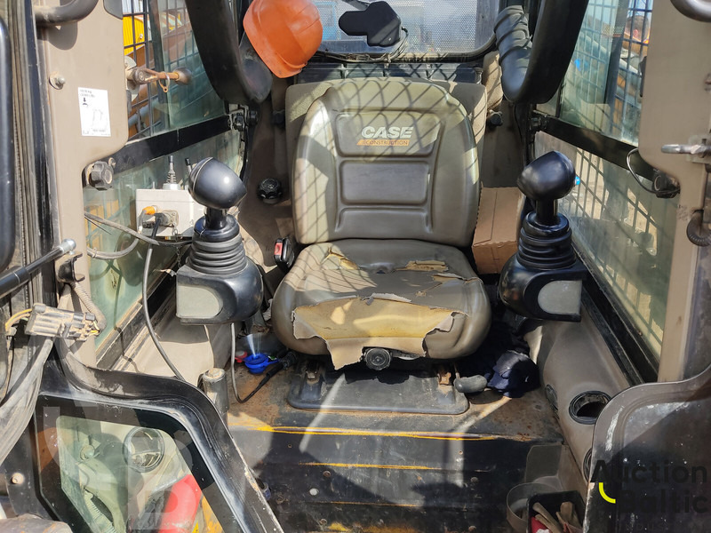 Case TR 320 - 크롤러 로더 : 사진 5 Case TR 320 - 크롤러 로더 : 사진 5