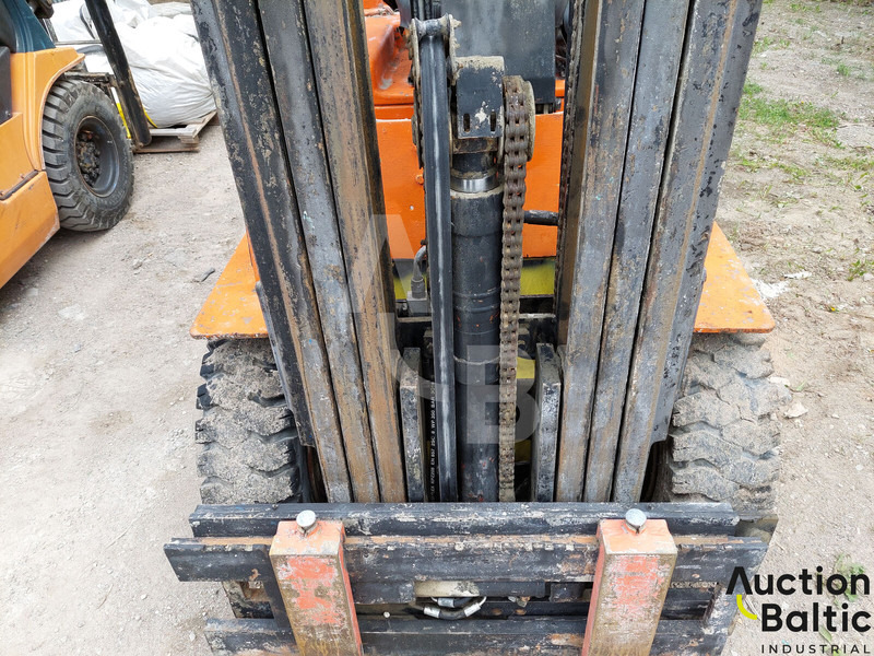 리스 Caterpillar V 50 D Caterpillar V 50 D : 사진 8