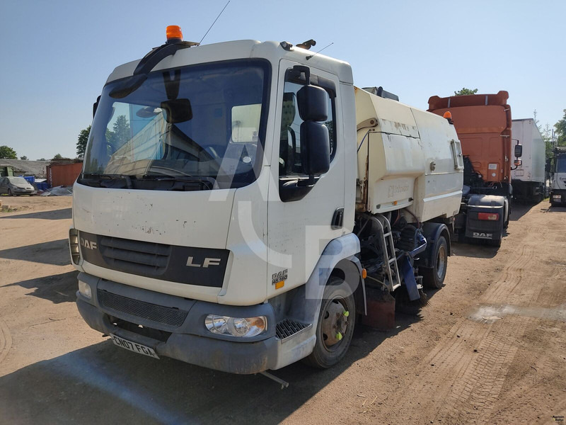 DAF LF45.160 - 거리 청소 차량 : 사진 2 DAF LF45.160 - 거리 청소 차량 : 사진 2