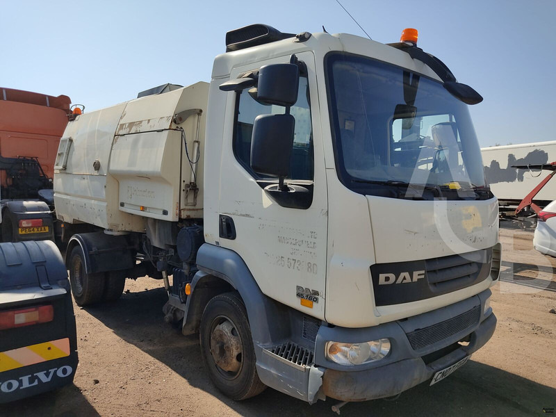 DAF LF45.160 - 거리 청소 차량 : 사진 1 DAF LF45.160 - 거리 청소 차량 : 사진 1