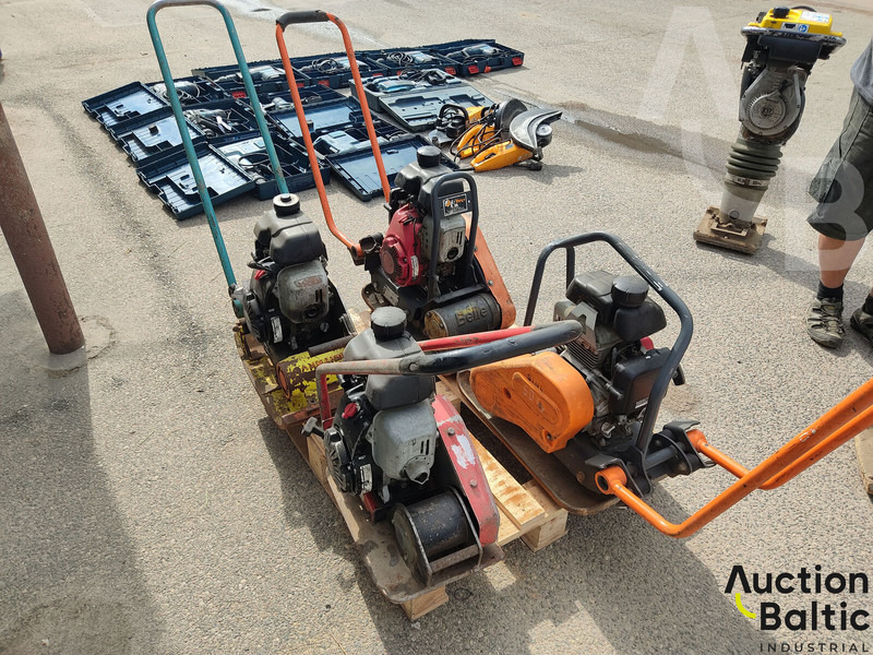 Dynapac LF45, Ammann AVP1033 & 2 Belle - 진동판 : 사진 3 Dynapac LF45, Ammann AVP1033 & 2 Belle - 진동판 : 사진 3