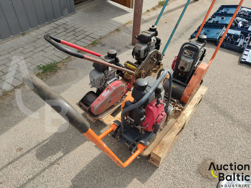 Dynapac LF45, Ammann AVP1033 & 2 Belle - 진동판 : 사진 2 Dynapac LF45, Ammann AVP1033 & 2 Belle - 진동판 : 사진 2