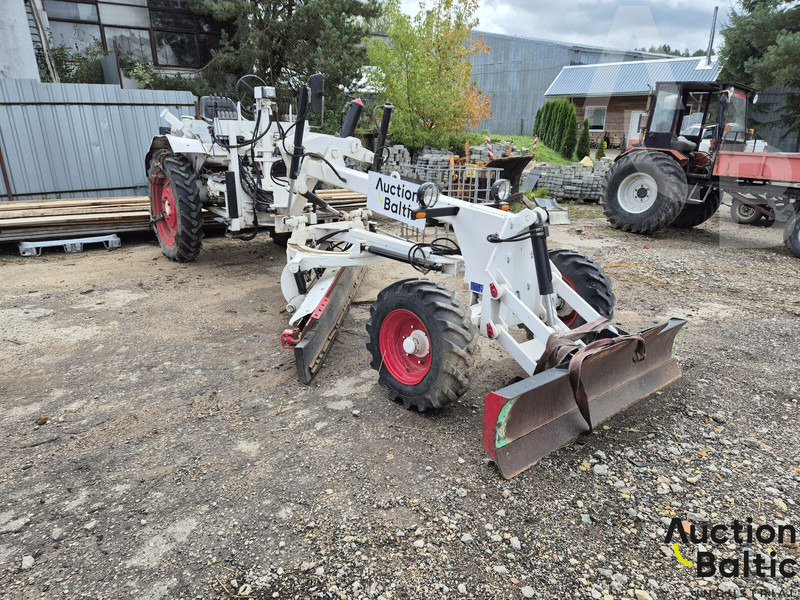 Ei Attachments 09.NH.2750 - 그레이더 : 사진 2 Ei Attachments 09.NH.2750 - 그레이더 : 사진 2