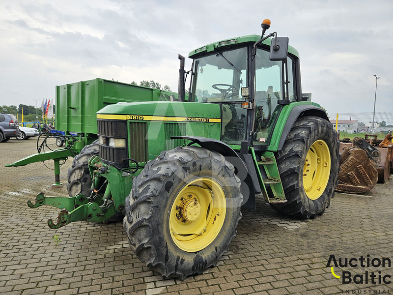 John Deere 6810 - 장궤형 트랙터 : 사진 1 John Deere 6810 - 장궤형 트랙터 : 사진 1