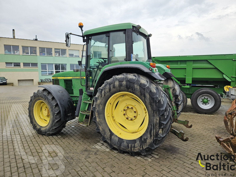 John Deere 6810 - 장궤형 트랙터 : 사진 3 John Deere 6810 - 장궤형 트랙터 : 사진 3